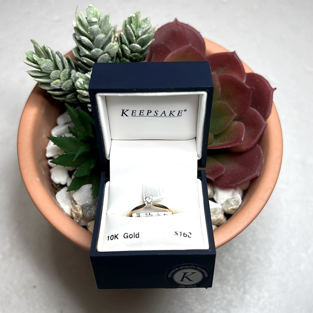 NWT KEEPSAKE DIAMOND RING JOYFUL BRiLLIANCE size : 7 GOLD 10K
